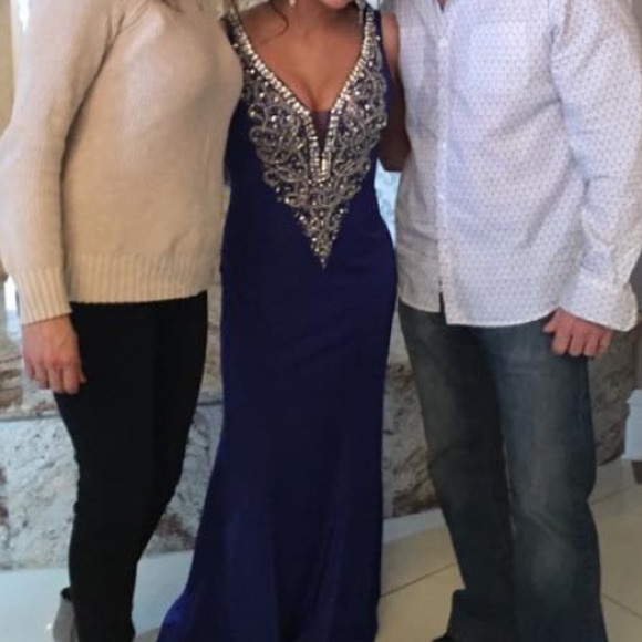 Prom dress - Picture 2 of 2